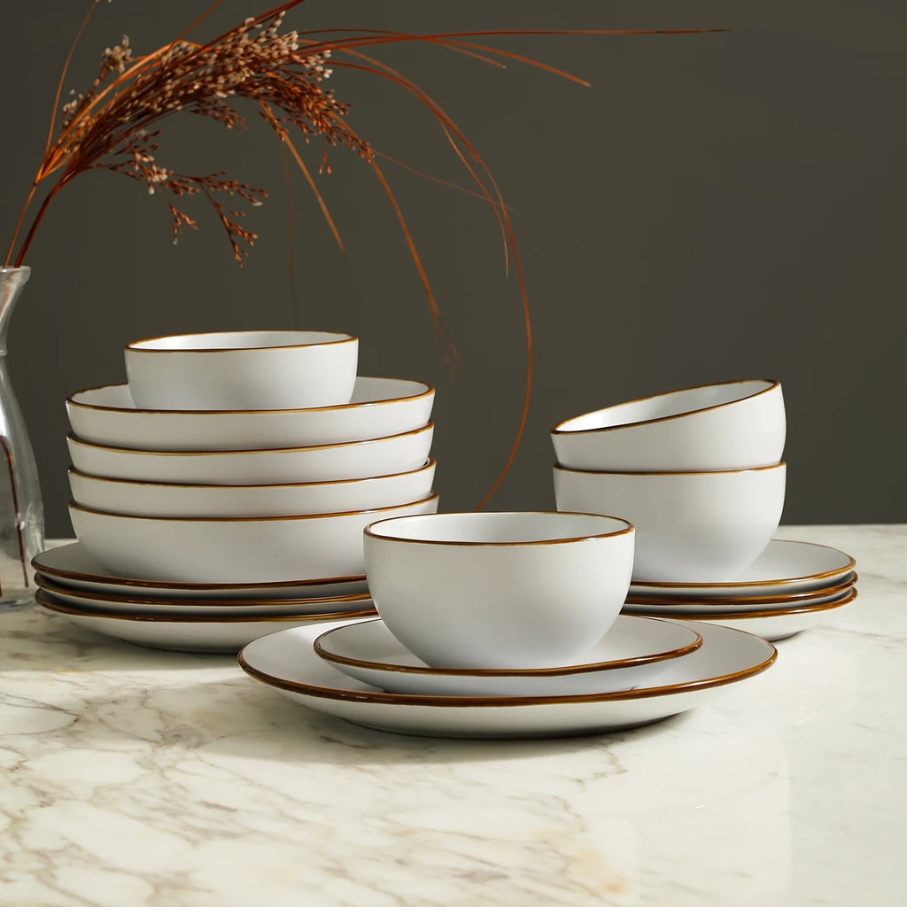 White 16-Piece Stoneware Dinnerware Set E1948