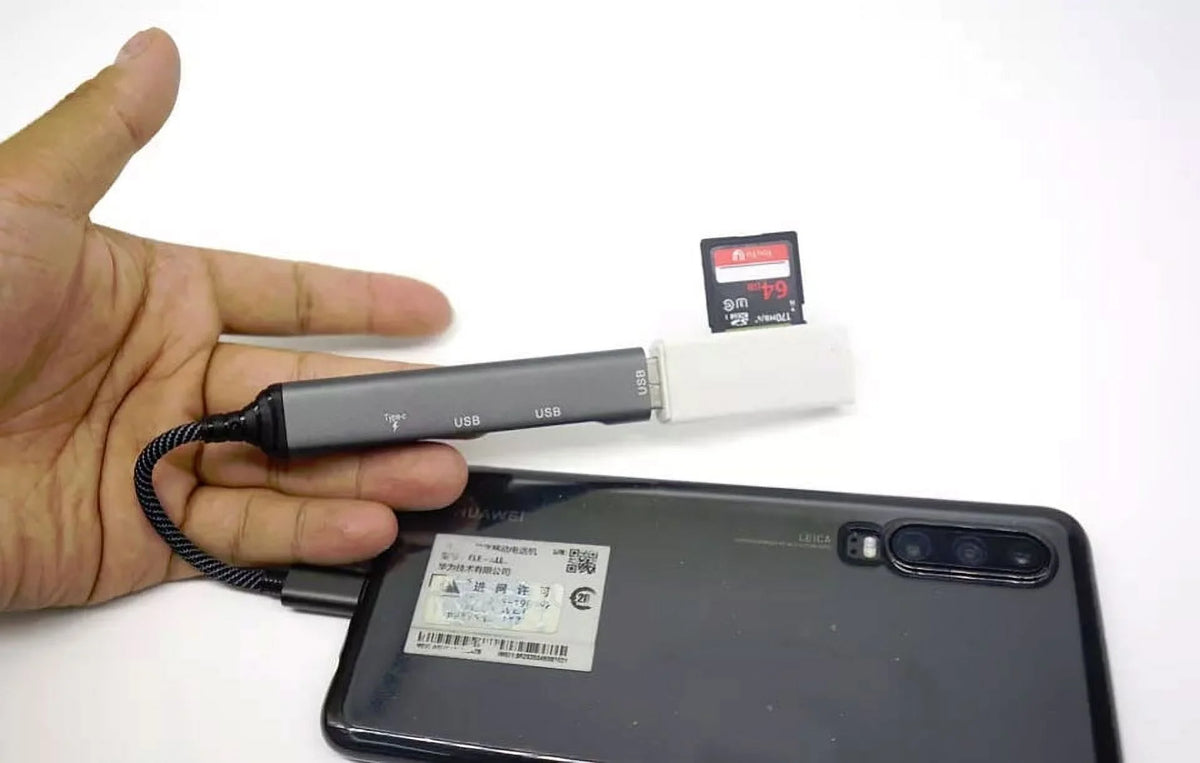 4-in-1 USB-C Adapter USB Hub V34702